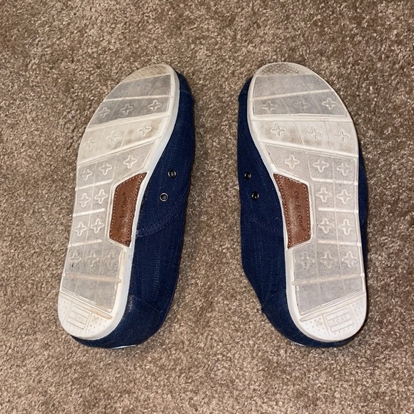 Toms - Picture 4 of 4